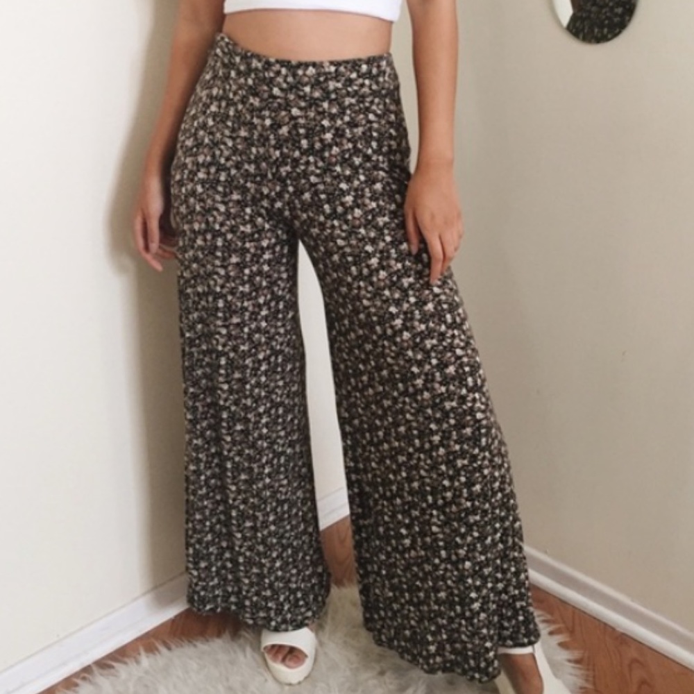 Brandy Melville wide leg pants